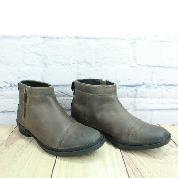 UGG Attell Brown Leather Side Zip Cap Toe Waterproof Ankle Boots Size 6.5 - Picture 3 of 9